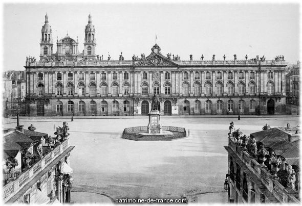 cliché de l'hôtel de ville de Nancy parPeigné Edmond Jules (1834-19..?) photographe.