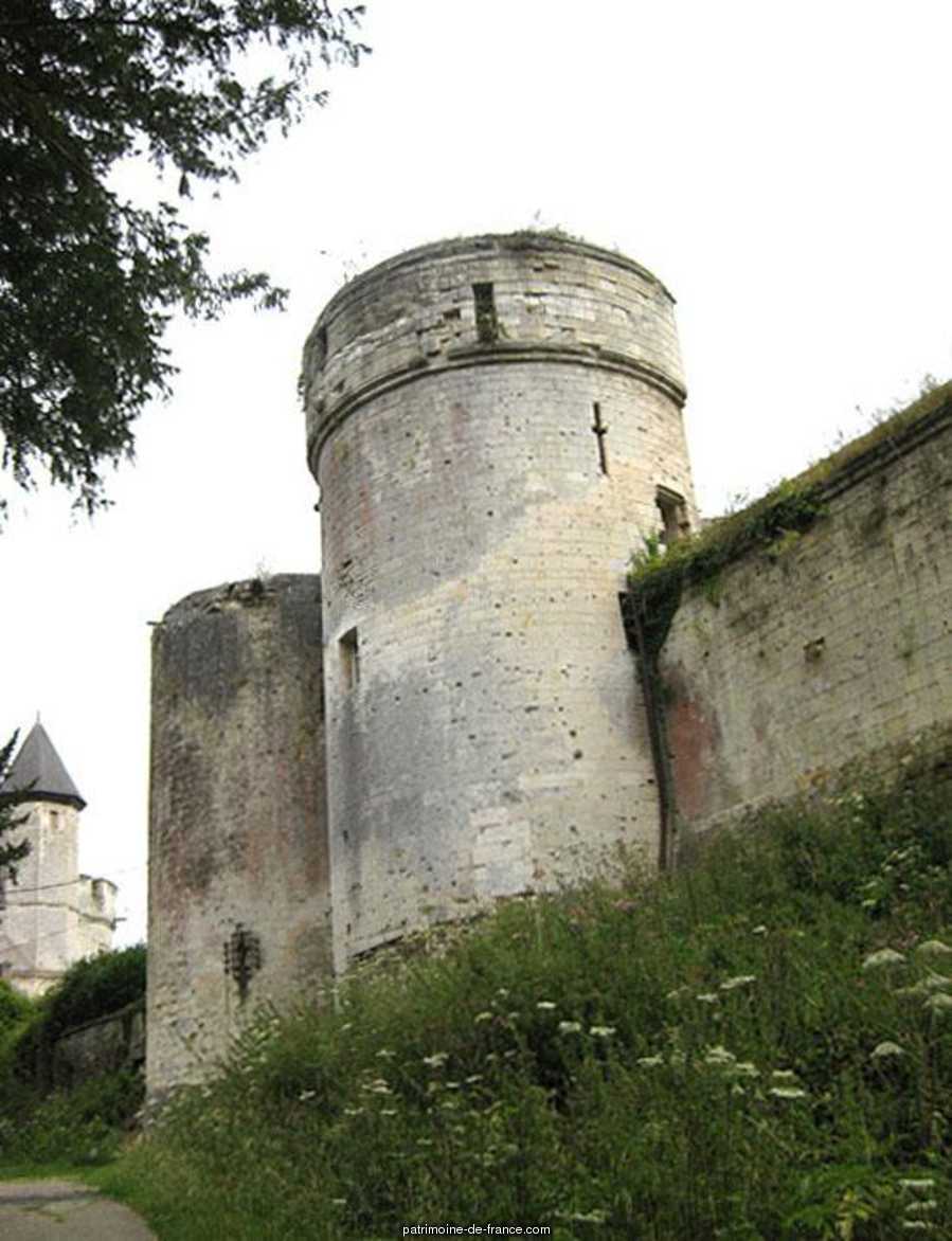 Visiter Château de Tancarville : préparez votre séjour et voyage Château de  Tancarville