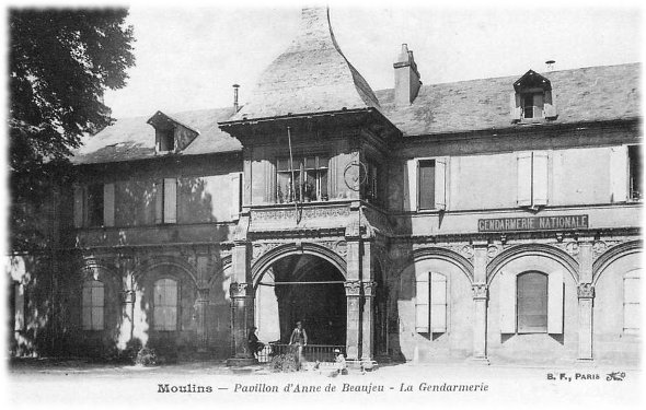 Moulins, la gendarmerie, Pavillon Anne de Beaujeu.