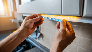 Installer un éclairage LED chez vous : avantages et conseils pratiques