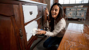 Donner une seconde vie à ses meubles anciens